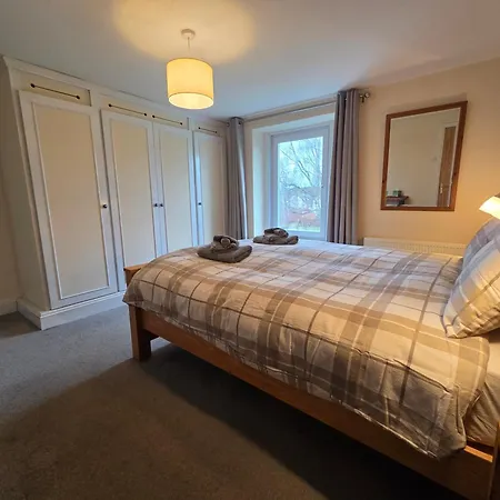Feather Bed - Dog Friendly Lakeland Retreat With Log Burner & Garden Brayton (Cumberland)