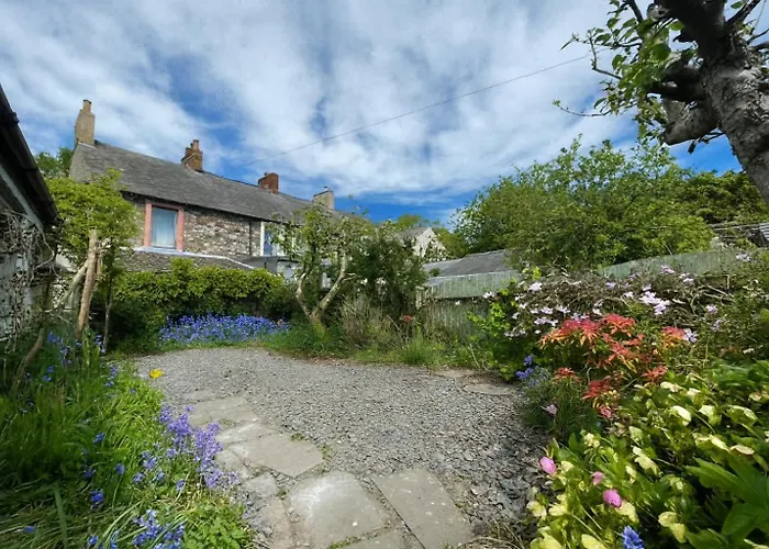 Feather Bed - Dog Friendly Lakeland Retreat With Log Burner & Garden Holiday home *